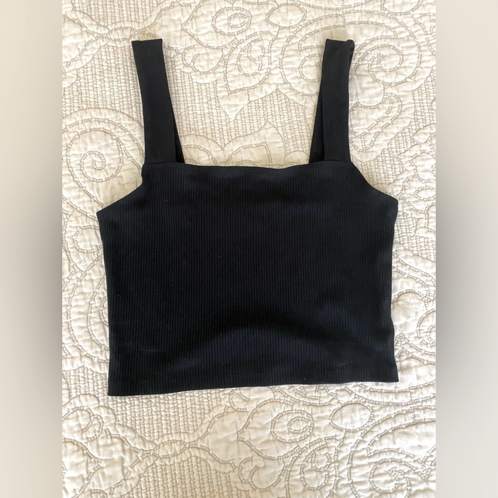 American Eagle Black Ribbed Square Neck Cropped Tank in Size M